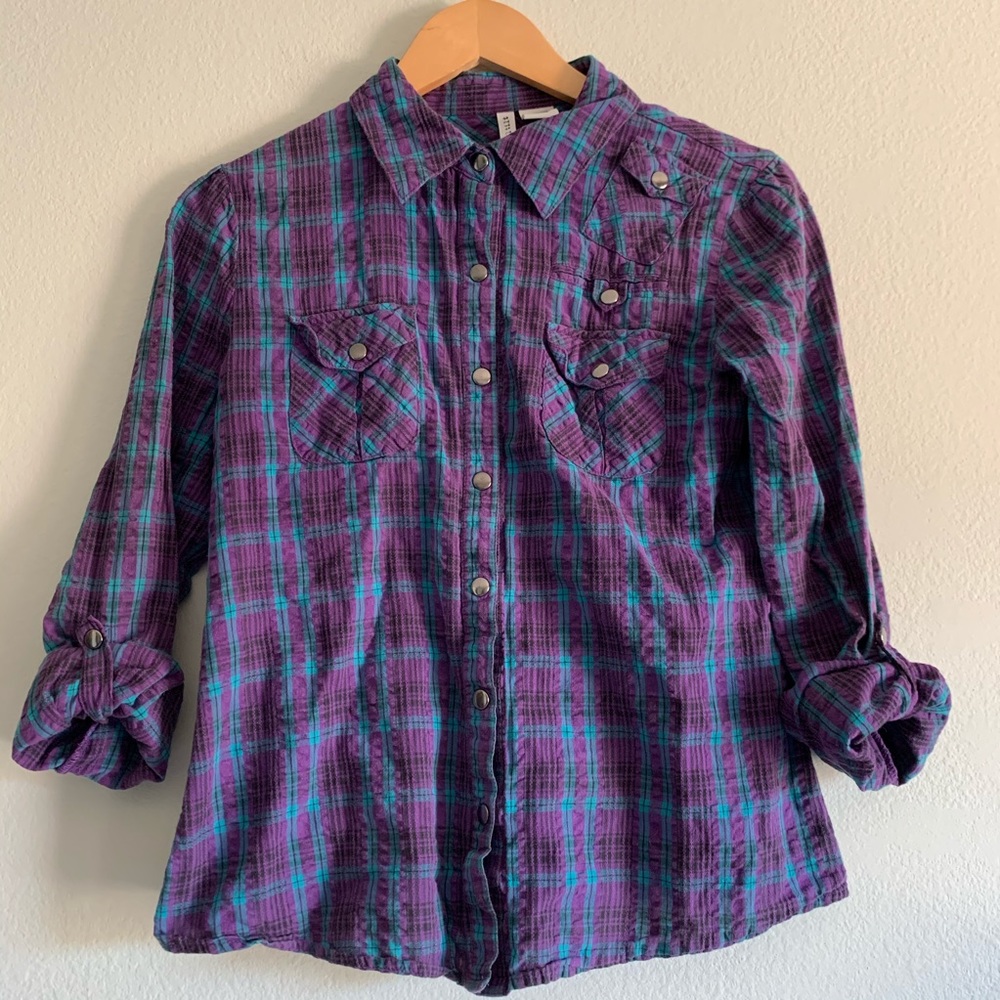 🌸Purple and blue plaid button down🌸